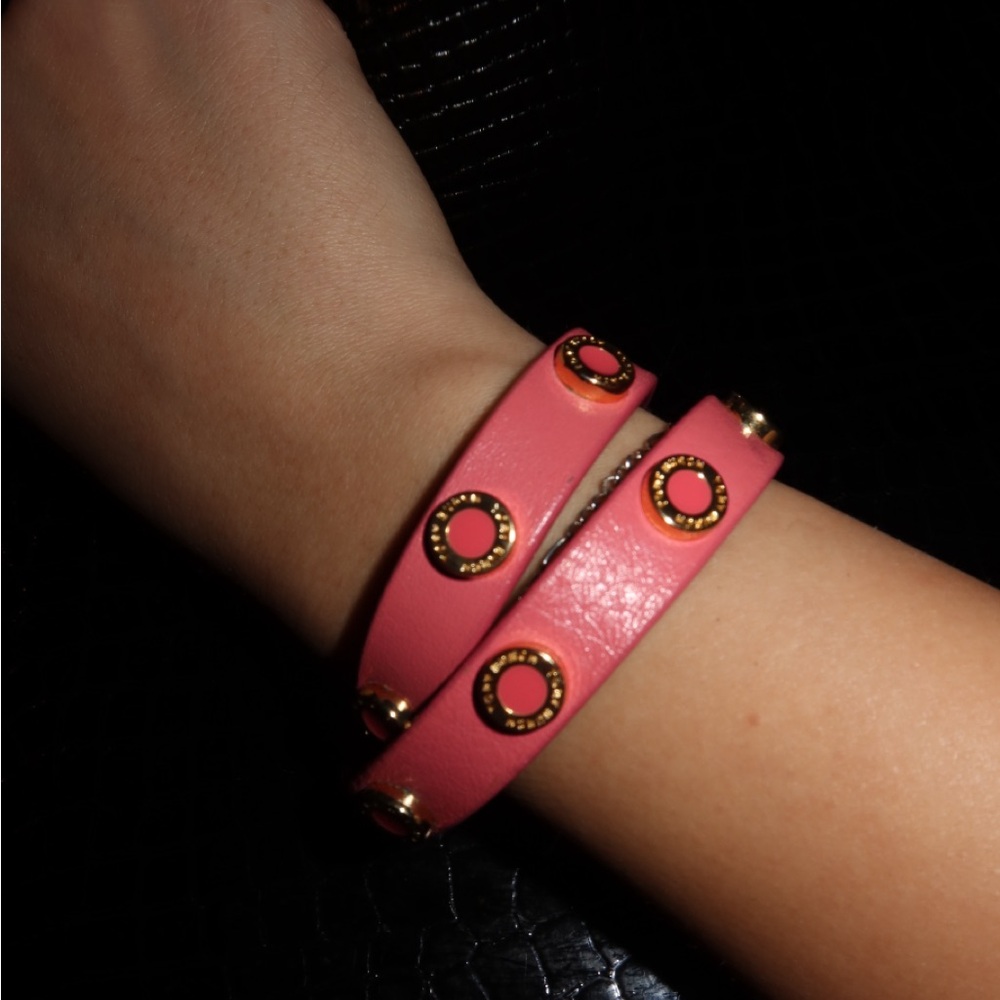 TORY BURCH LOGO DOUBLE WRAP BRACELET!